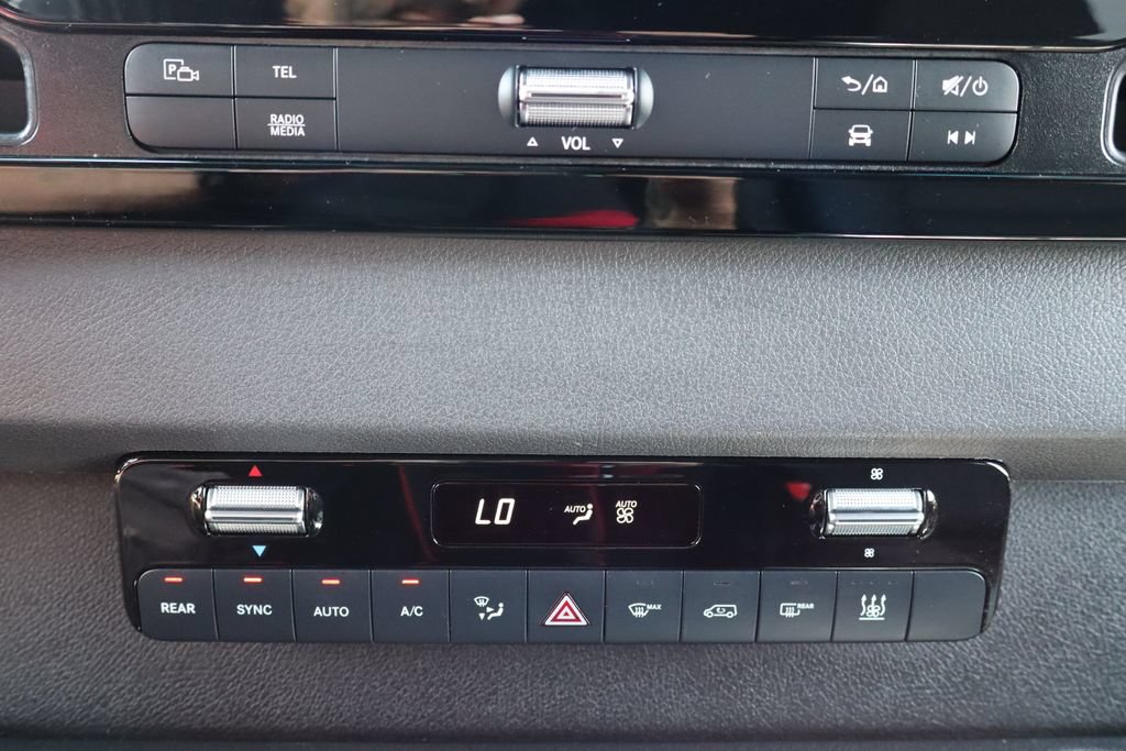Used 2025 Mercedes-Benz Sprinter 2500 image 10
