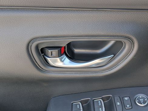 Used 2025 Honda HR-V Sport image 13