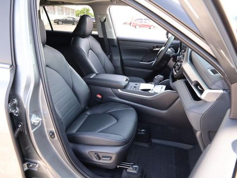 New 2026 Toyota Highlander XLE AWD/4WD image 30