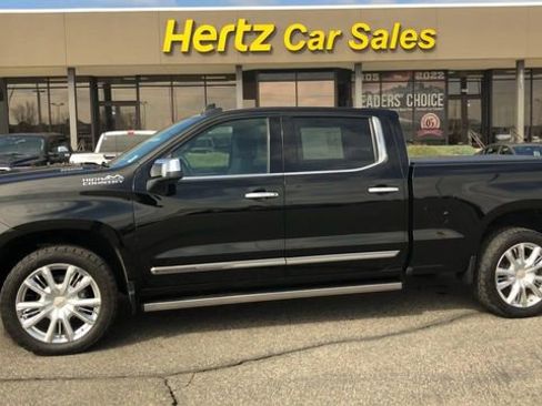 Used 2022 Chevrolet Silverado 1500 High Country w/ High Country Premium Package AWD/4WD image 5