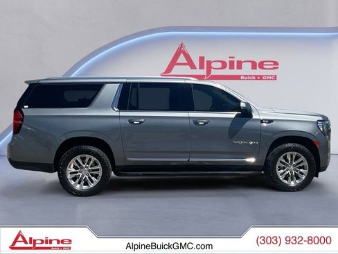 Certified 2022 GMC Yukon XL SLT w/ SLT Premium Package AWD/4WD image 6