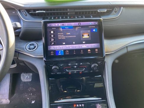 Used 2023 Jeep Grand Cherokee L Overland image 33