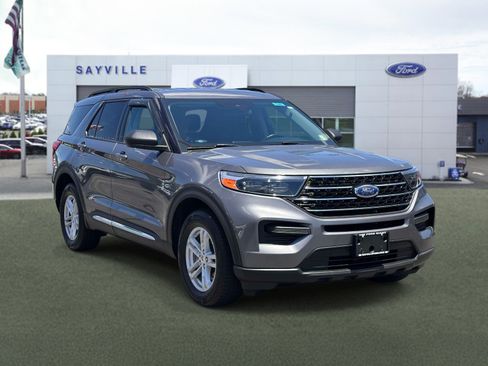 Used 2021 Ford Explorer XLT AWD/4WD image 5