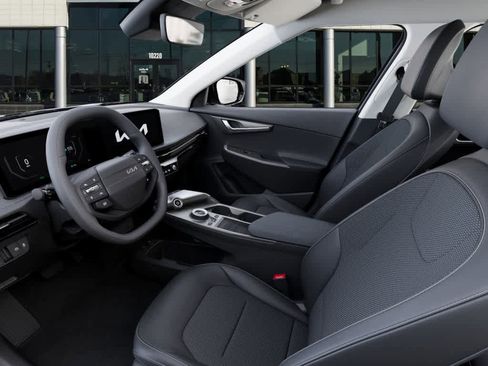 New 2025 Kia EV6 Light w/ Light LR Technology Package image 17