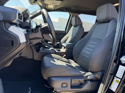 Used 2024 Toyota Tacoma TRD Sport image 26