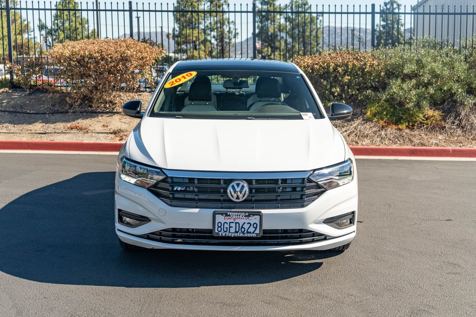 Used 2019 Volkswagen Jetta R-Line FWD image 2