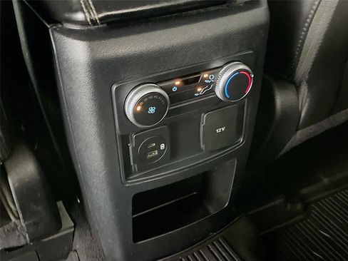 Used 2021 Ford Explorer XLT w/ Equipment Group 202A RWD image 28
