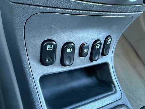 Used 2006 Chevrolet HHR LT image 19