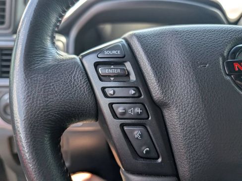 Used 2021 Nissan Titan PRO-4X w/ Pro-4x Convenience Package AWD/4WD image 12