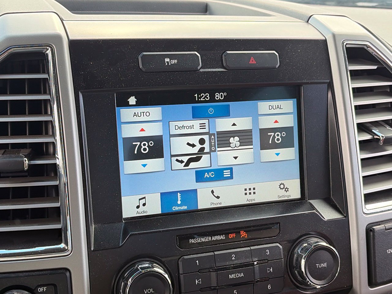 Used 2016 Ford F150 Lariat RWD image 12