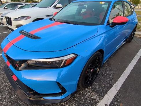 Used 2025 Honda Civic Type R image 9