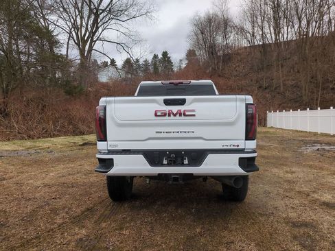 New 2026 GMC Sierra 2500 AT4 w/ AT4 Premium Plus Package AWD/4WD image 6