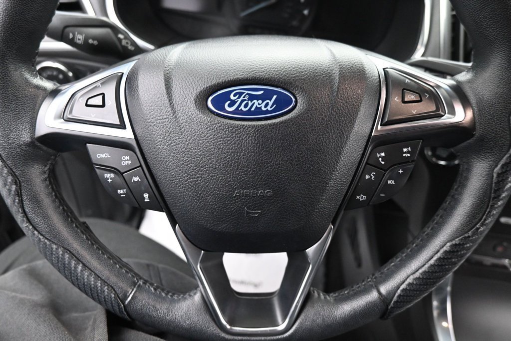 Used 2020 Ford Edge Titanium w/ Equipment Group 301A FWD image 20