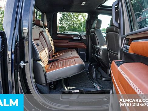 Used 2024 GMC Sierra 3500 Denali Ultimate AWD/4WD image 21