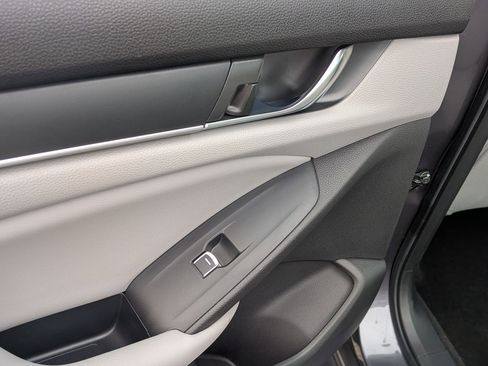 Used 2018 Honda Accord LX image 26