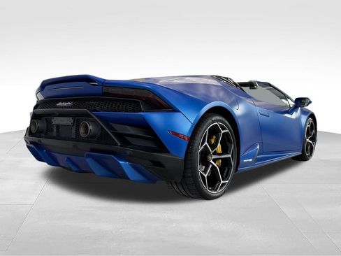 Used 2022 Lamborghini Huracan EVO RWD image 8