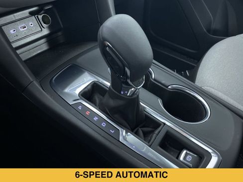 Used 2023 Chevrolet Equinox LS w/ LS Convenience Package FWD image 7