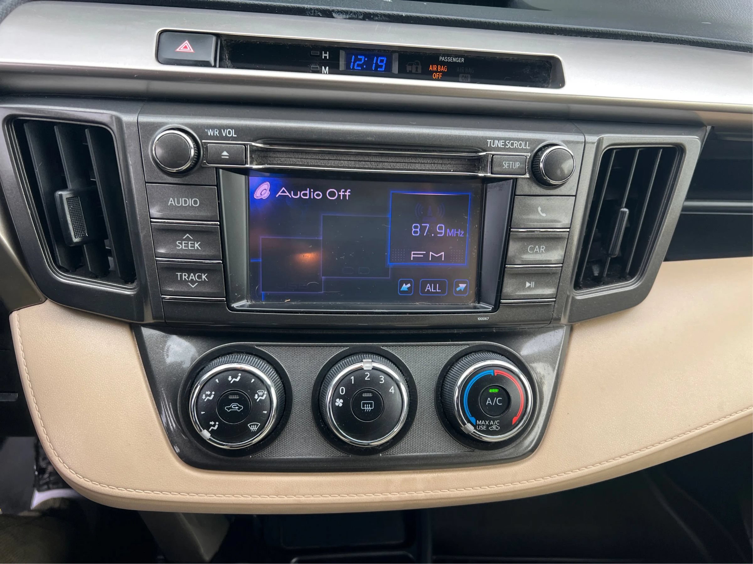 Used 2013 Toyota RAV4 LE AWD/4WD image 15