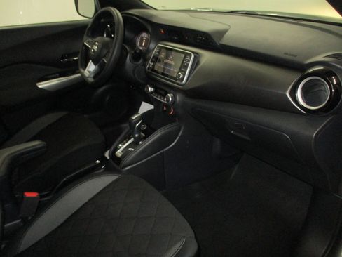 Used 2020 Nissan Kicks SV w/ Exterior Package FWD image 13