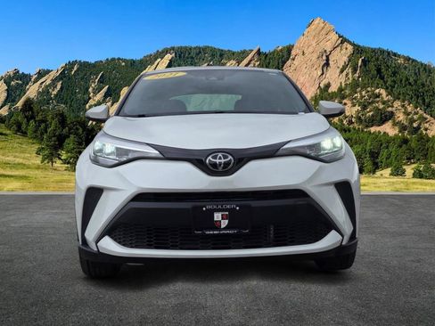 Used 2021 Toyota C-HR XLE FWD image 2