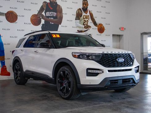 Used 2023 Ford Explorer ST w/ Equipment Group 401A AWD/4WD image 19