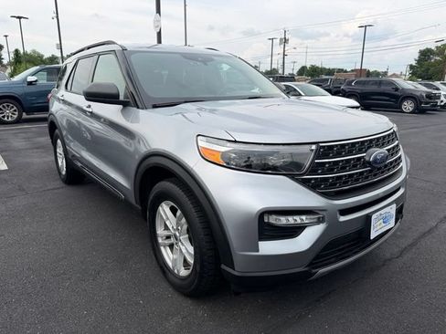Used 2020 Ford Explorer XLT w/ Equipment Group 202A AWD/4WD image 1
