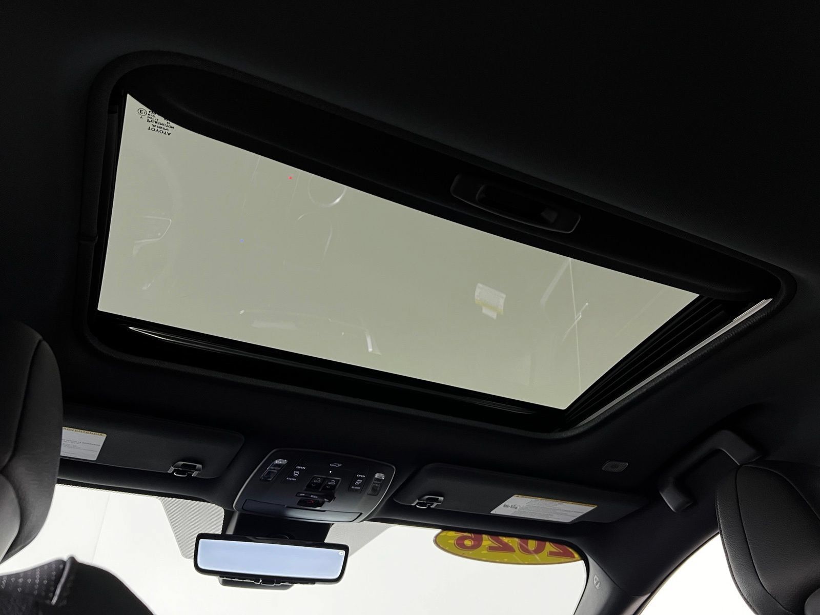 Used 2026 Toyota Sienna Limited FWD image 26