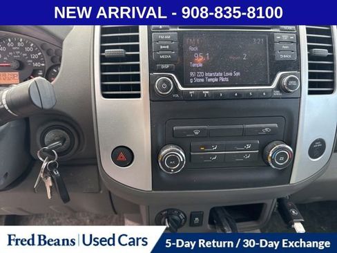 Used 2016 Nissan Frontier SV image 12