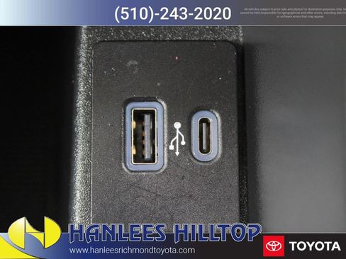 Used 2024 Ford Edge SEL image 17