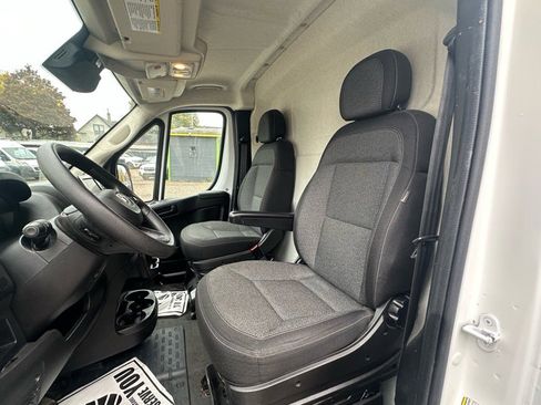Used 2023 RAM ProMaster 2500 w/ Convenience Group image 8
