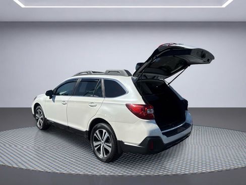 Used 2019 Subaru Outback 2.5i Limited w/ Popular Package #2 AWD/4WD image 9
