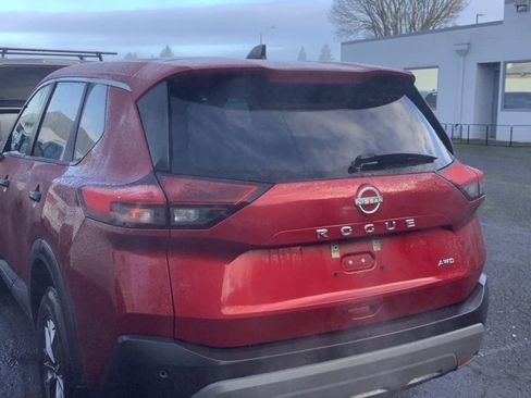Used 2023 Nissan Rogue S image 3