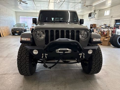 Used 2022 Jeep Gladiator Sport AWD/4WD image 6