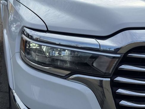Used 2025 RAM 1500 Laramie AWD/4WD image 5