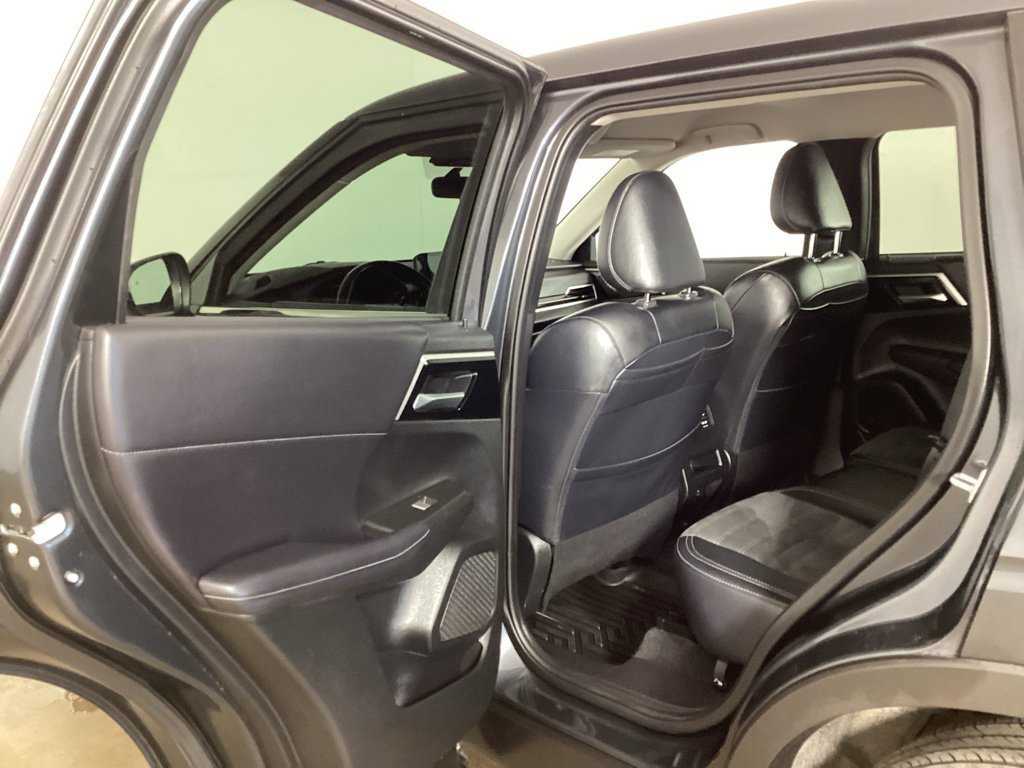 Used 2024 Mitsubishi Outlander SE Black Edition FWD image 28