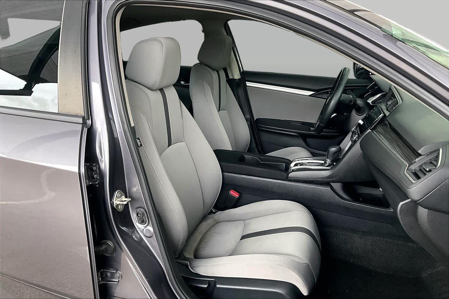 Used 2019 Honda Civic EX image 9