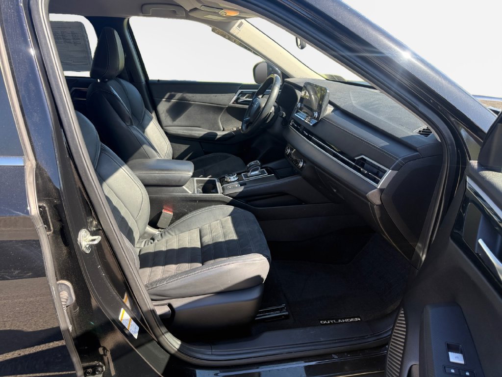 Used 2022 Mitsubishi Outlander SE AWD/4WD image 26
