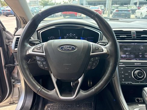 Used 2013 Ford Fusion Titanium FWD image 18