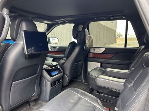 Used 2022 Lincoln Navigator L Reserve image 12