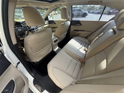 Used 2016 Honda Accord Touring image 24