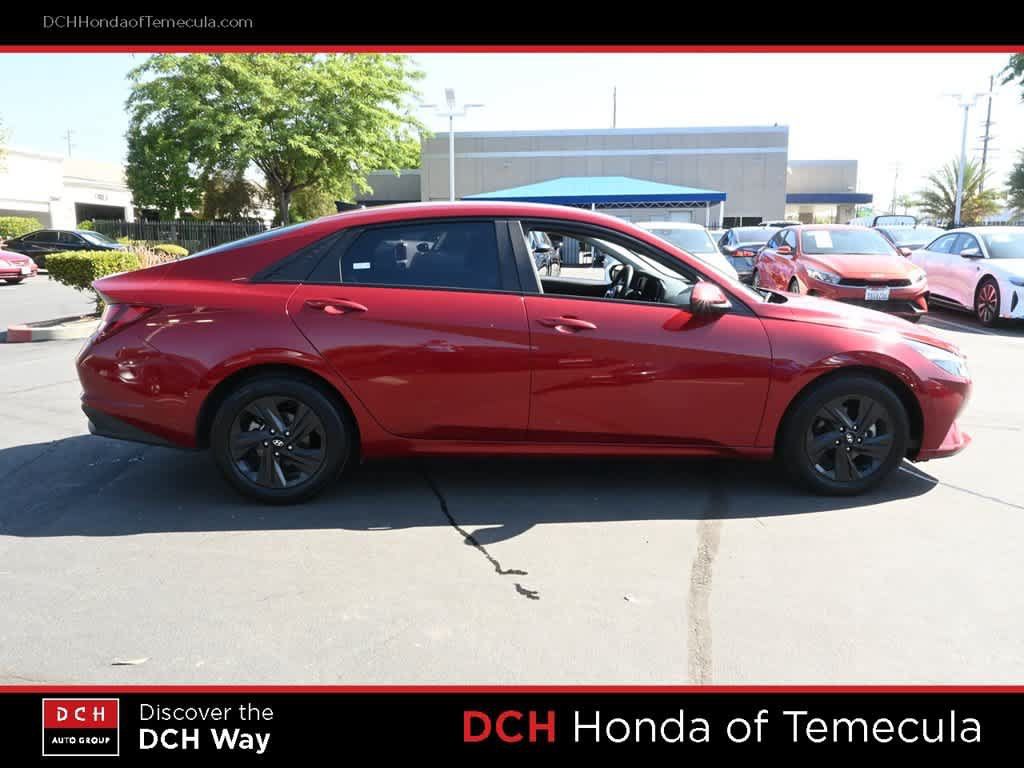 Used 2023 Hyundai Elantra SEL FWD image 5