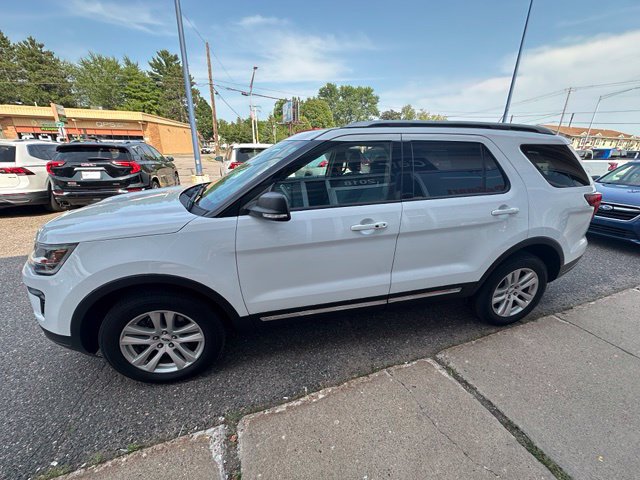 Used 2019 Ford Explorer XLT w/ Equipment Group 201A AWD/4WD image 4