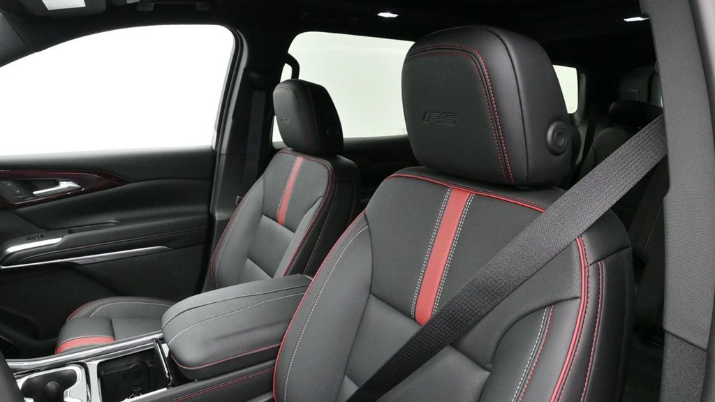 New 2027 Chevrolet Traverse RS FWD image 10