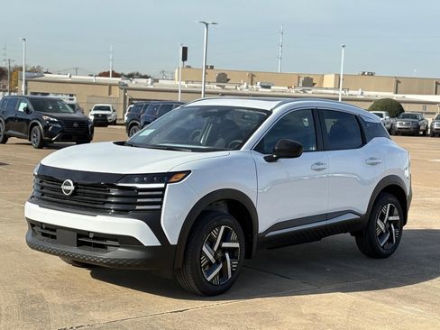 New 2026 Nissan Kicks SV image 5