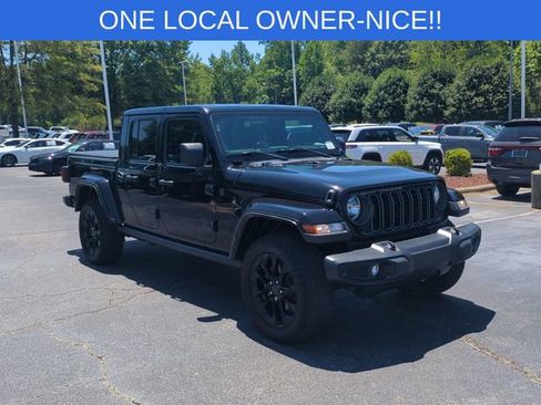 Used 2024 Jeep Gladiator Sport AWD/4WD image 7