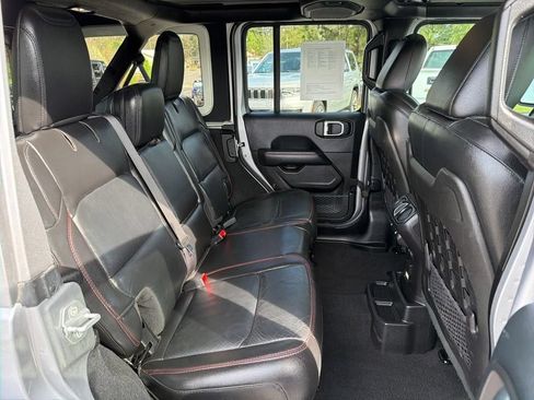 Used 2019 Jeep Wrangler Unlimited Rubicon AWD/4WD image 18
