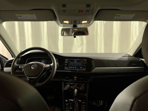 Used 2021 Volkswagen Jetta SE w/ SE Cold Weather Package image 17