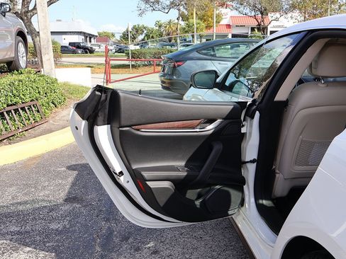 Used 2018 Maserati Ghibli S Q4 image 26