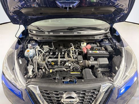 Used 2018 Nissan Kicks SV image 39