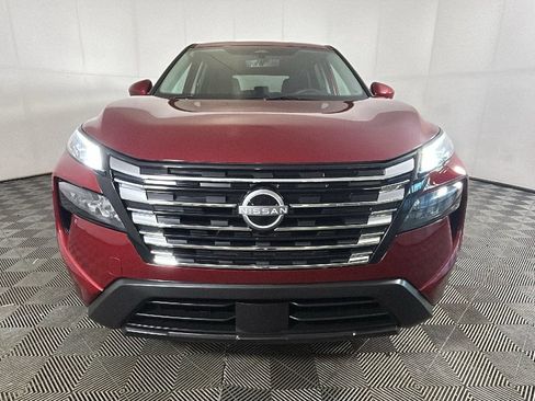 Certified 2026 Nissan Rogue SV AWD/4WD image 9
